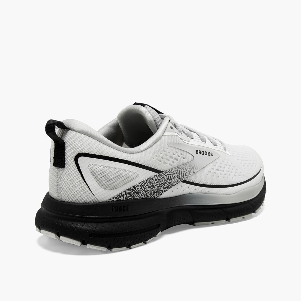 Women Brooks Trace 3 Running Shoes White / Black | DMHZ61802